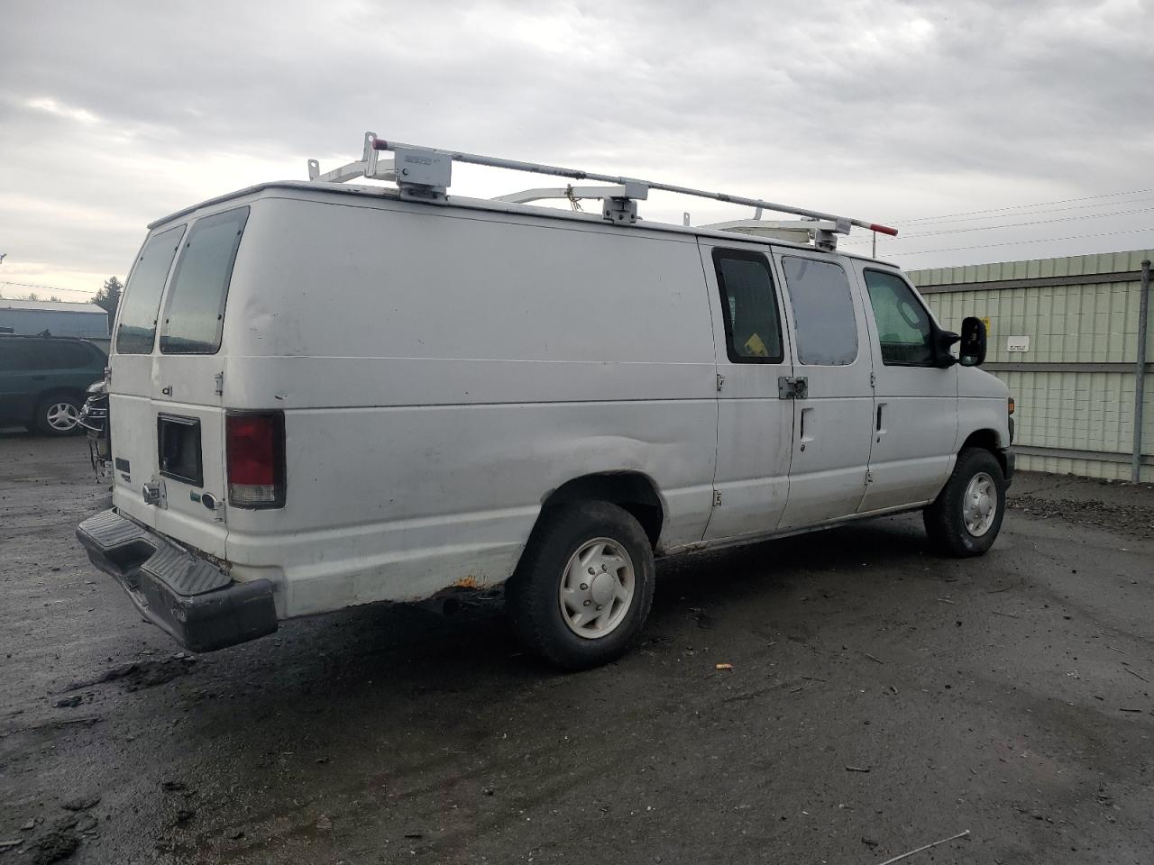 2011 Ford Econoline - Image 3