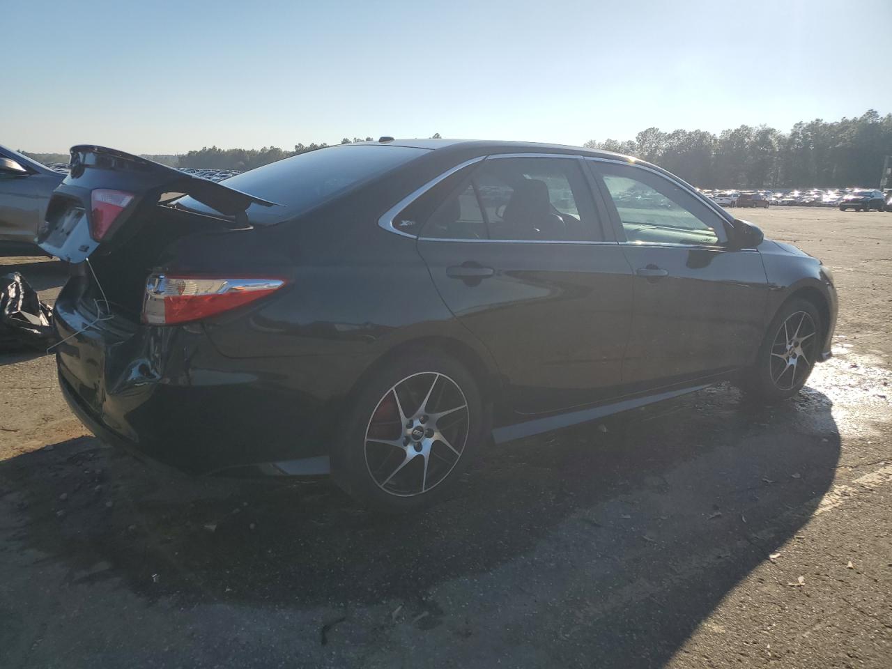 2016 Toyota Camry - Image 3