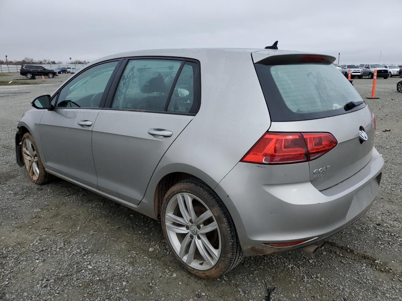 2017 Volkswagen Golf - Image 2