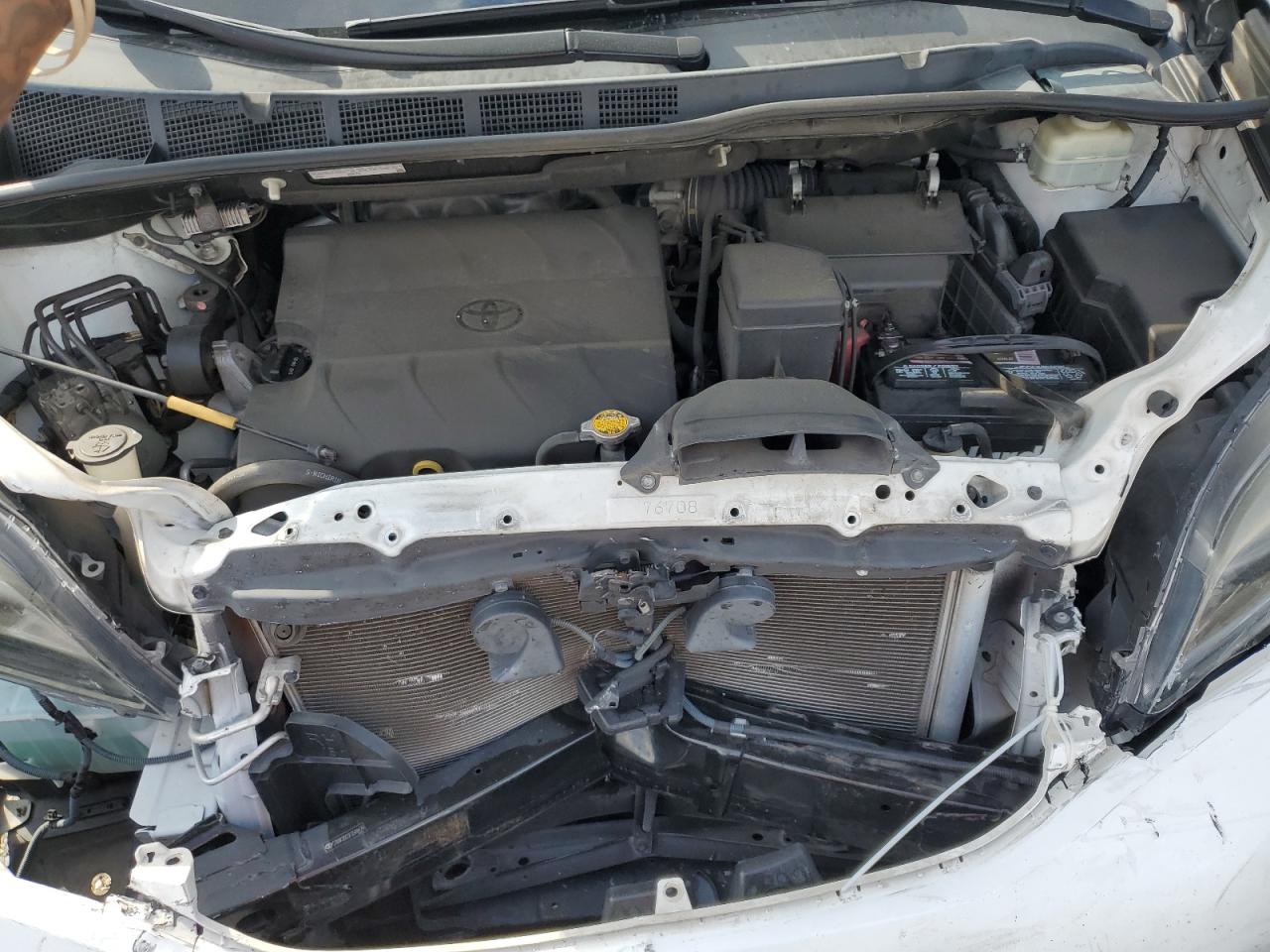 2015 Toyota Sienna - Image 12
