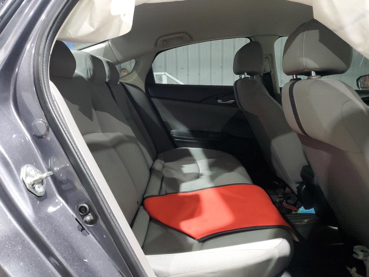 2018 Honda Civic - Image 10