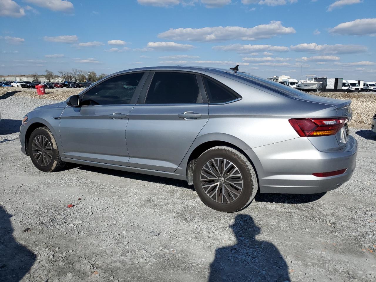 2019 Volkswagen Jetta - Image 2