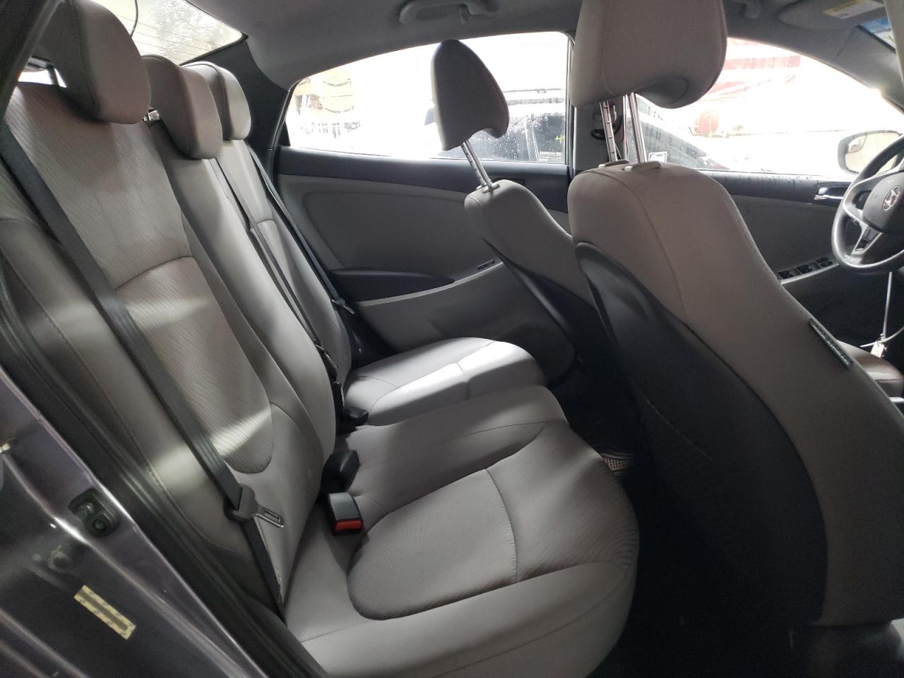 2014 Hyundai Accent - Image 10