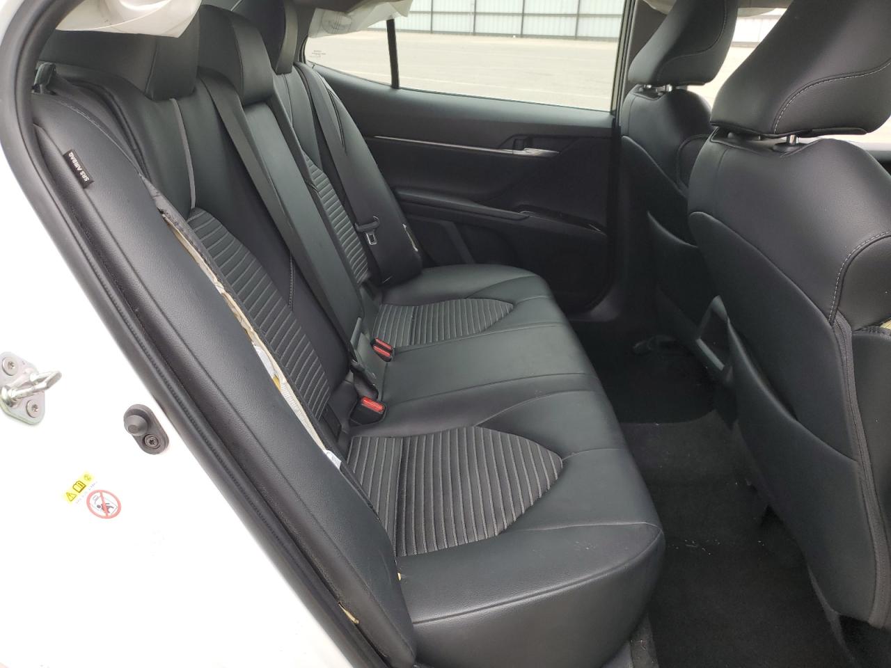 4T1B11HKXJU109427 TOYOTA CAMRY 2018