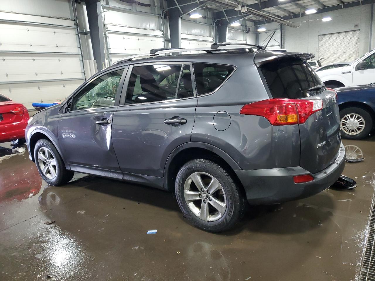 2015 Toyota RAV 4 - Image 2