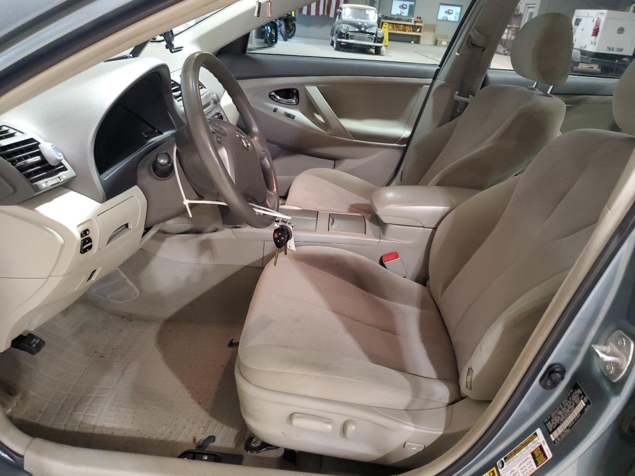 2010 Toyota Camry - Image 7