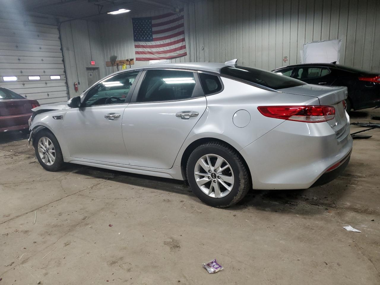 2018 Kia Optima - Image 2