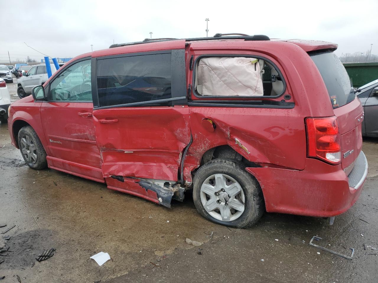 2012 Dodge Caravan - Image 2