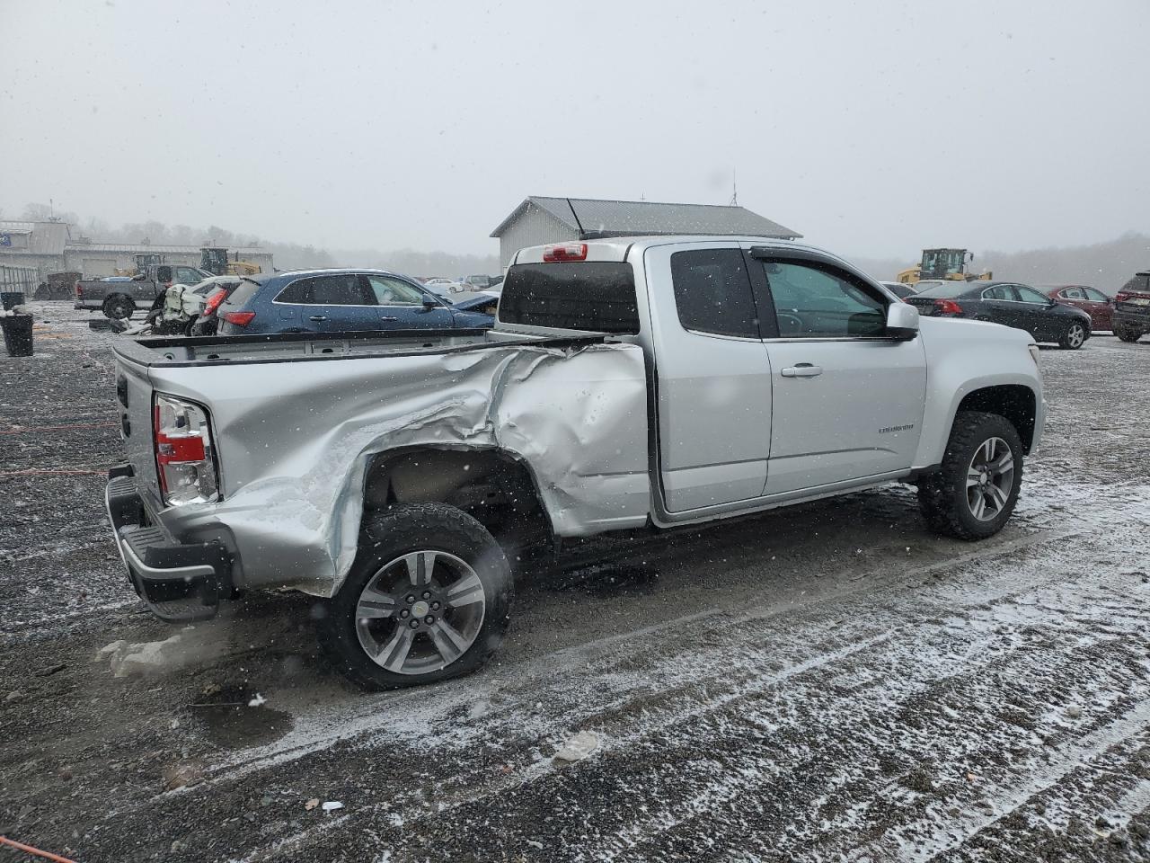 2015 Chevrolet Colorado - Image 3