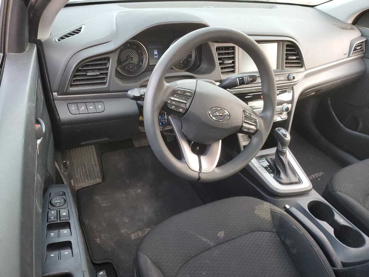 2020 Hyundai Elantra - Image 8