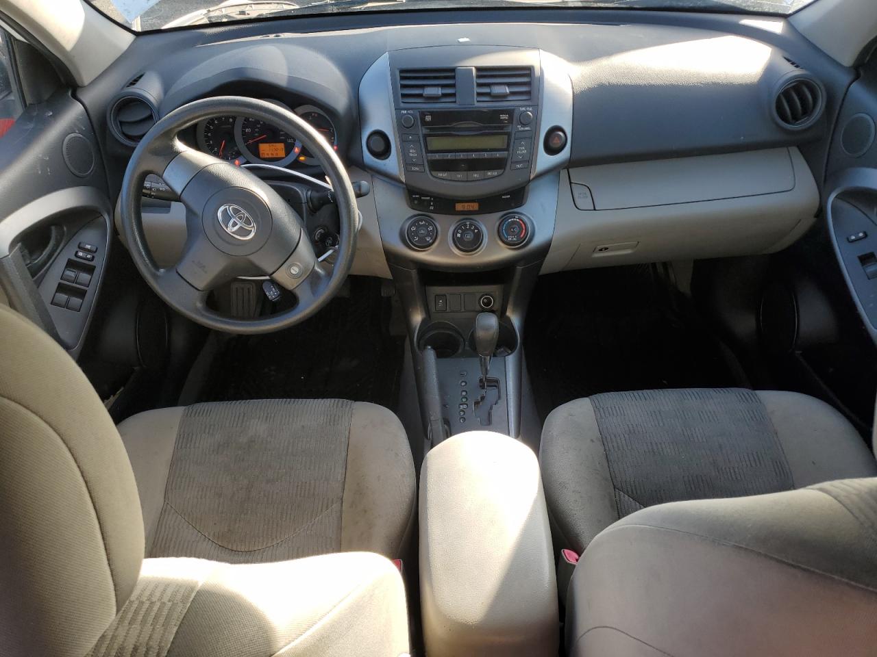2010 Toyota RAV 4 - Image 8