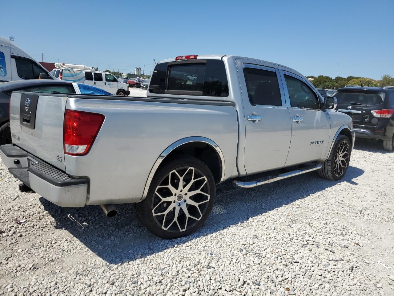 2008 Nissan Titan - Image 3