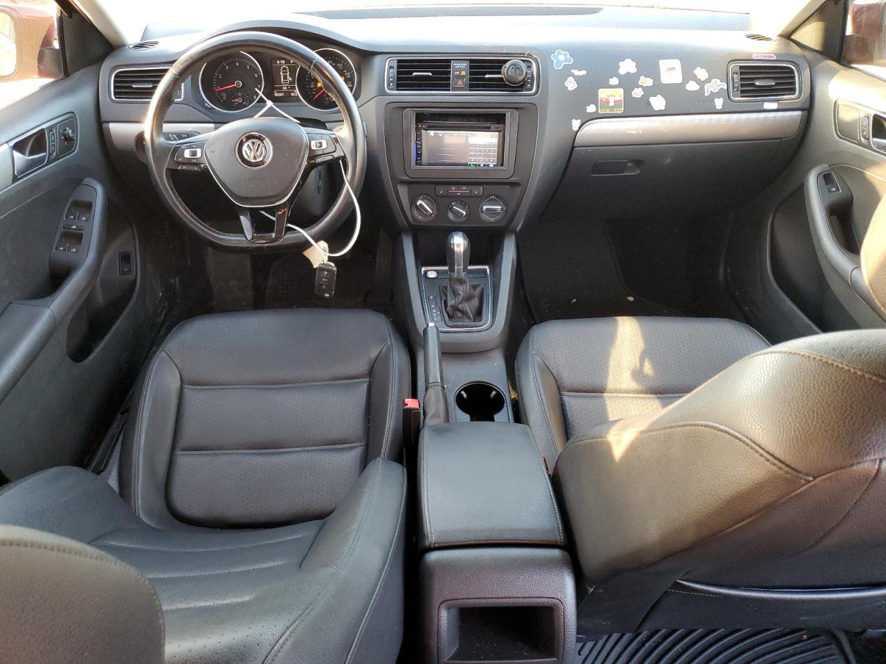 2017 Volkswagen Jetta - Image 8