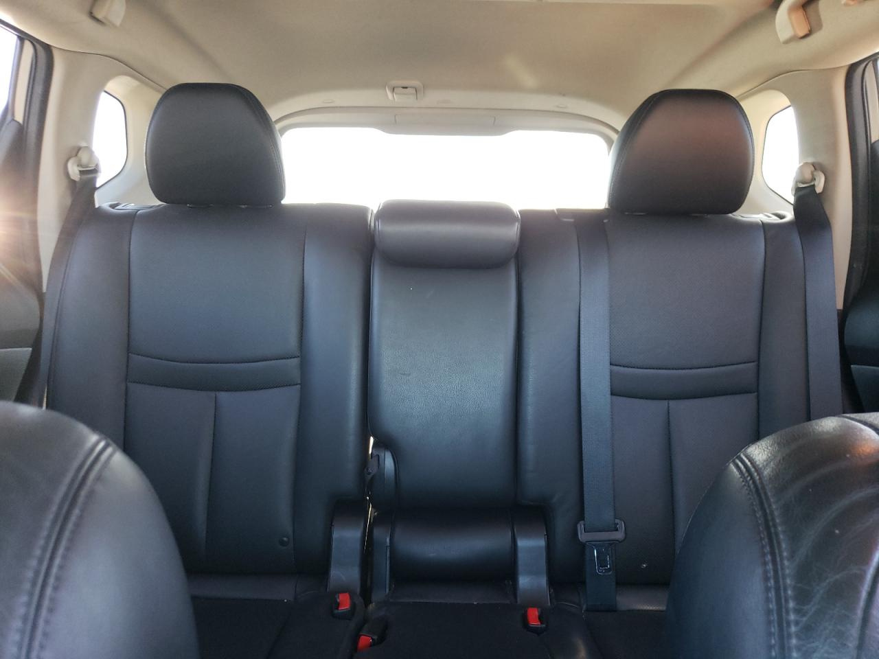 2014 Nissan Rogue - Image 10