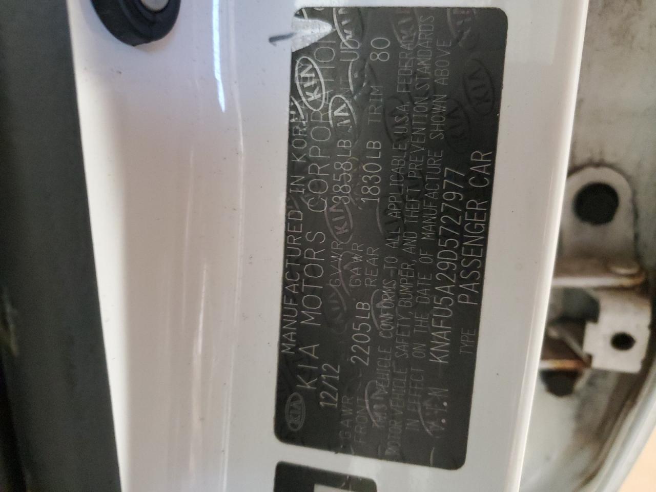 2013 Kia Forte - Image 12