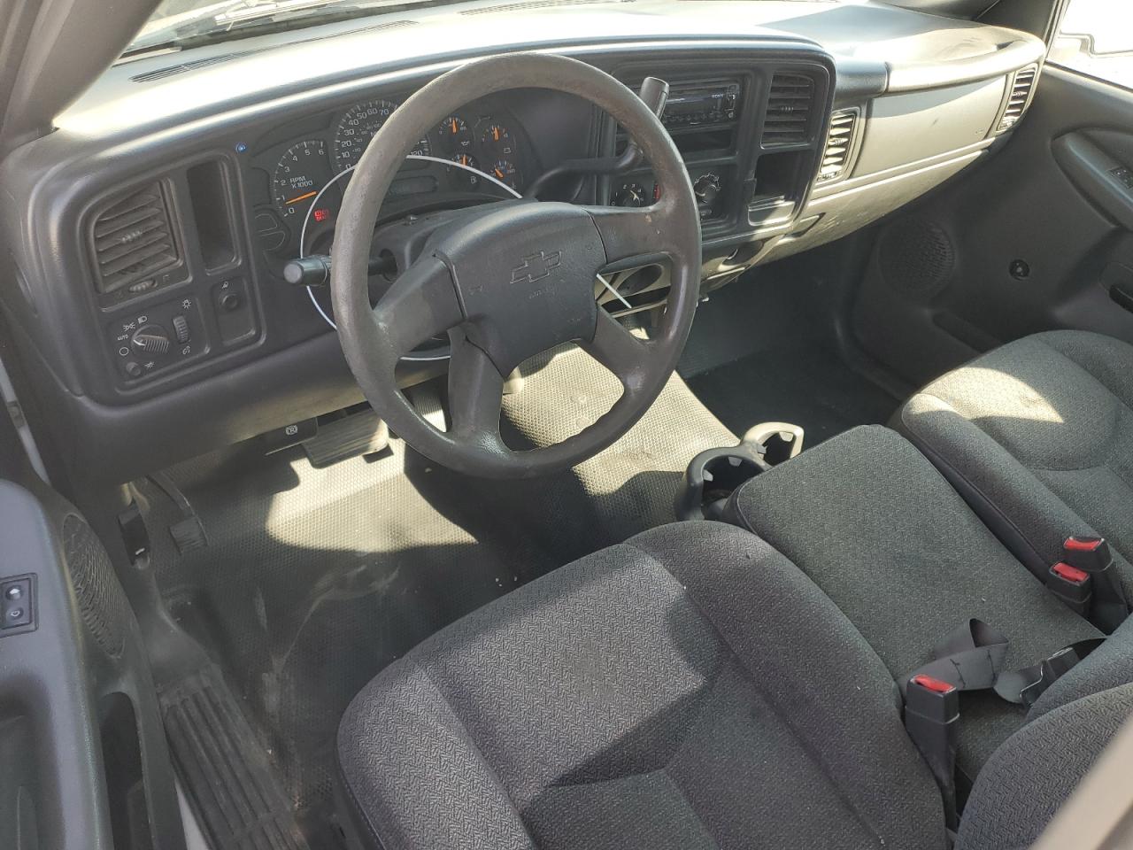 2006 Chevrolet Silverado - Image 8