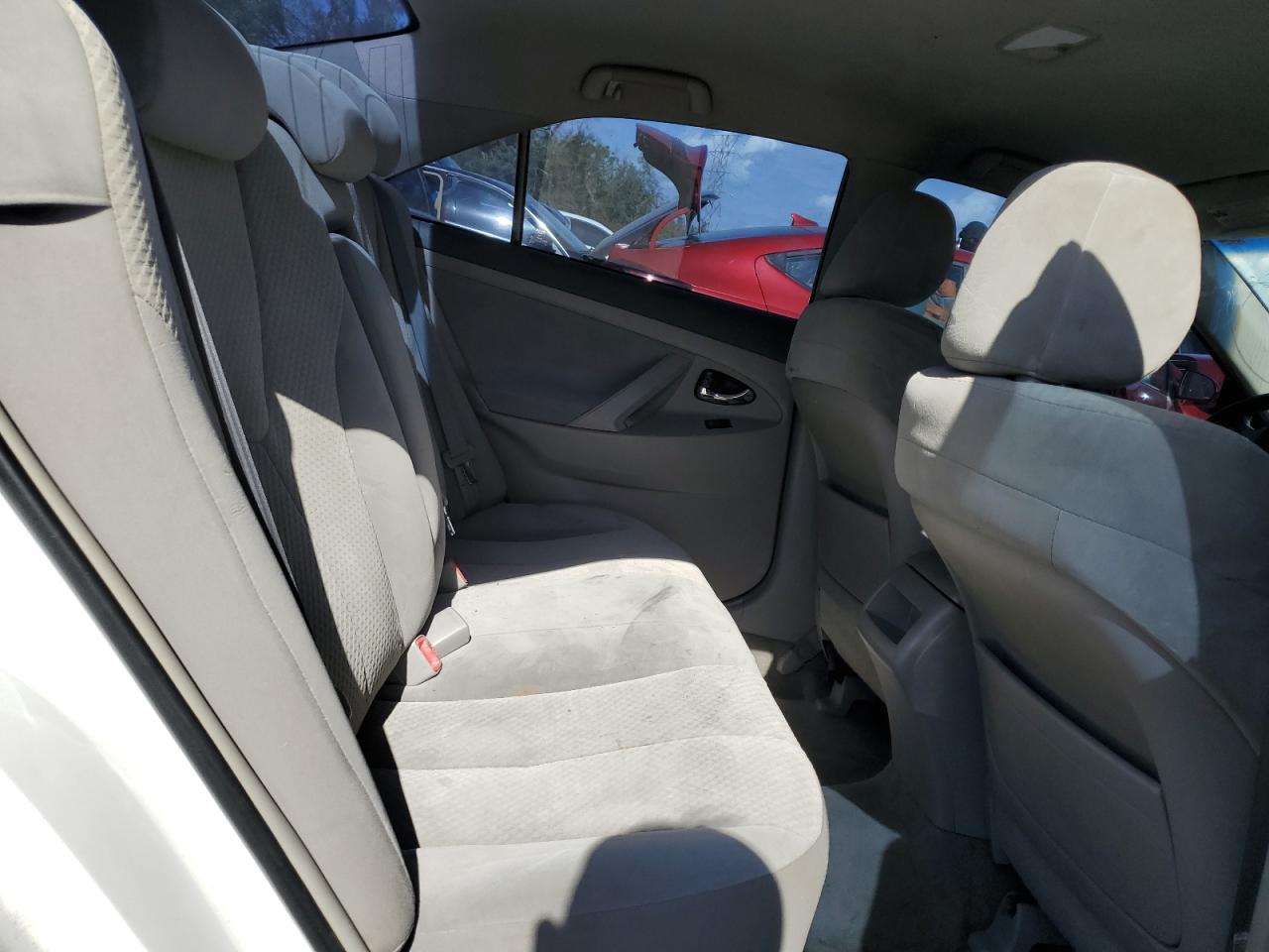 2009 Toyota Camry - Image 11