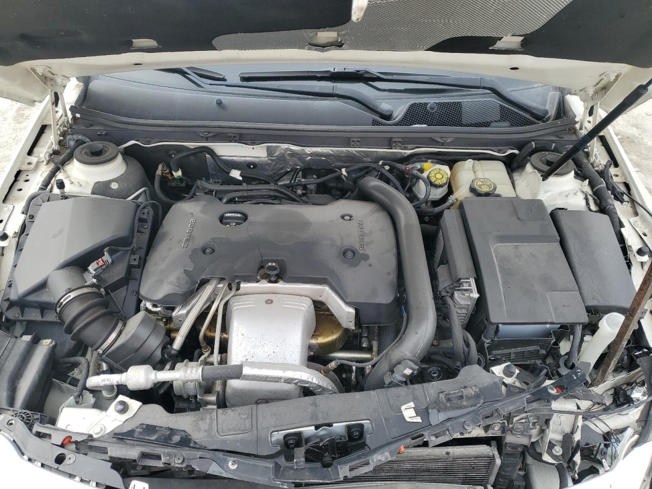 2014 Buick Regal - Image 11