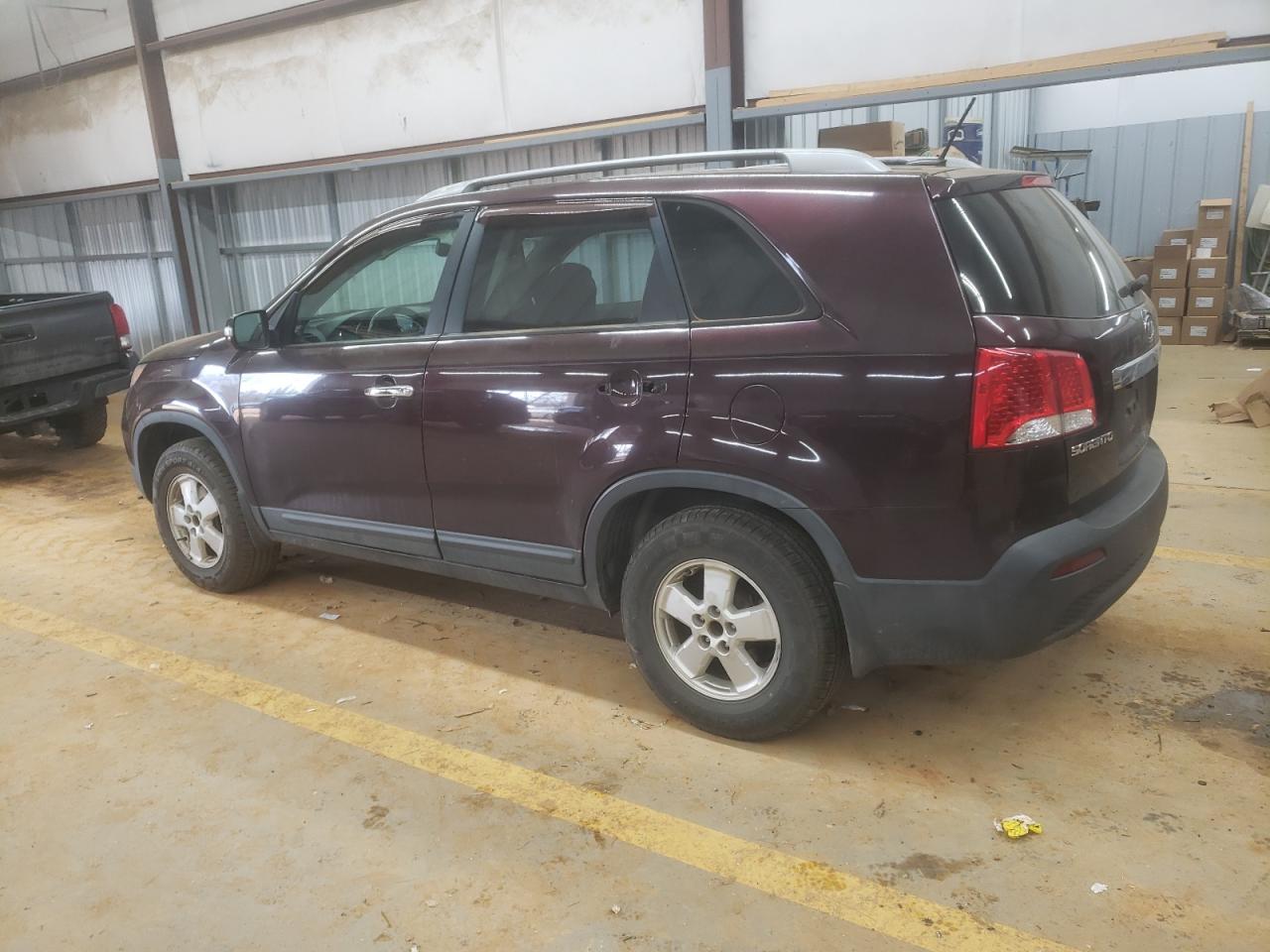 2011 Kia Sorento - Image 2