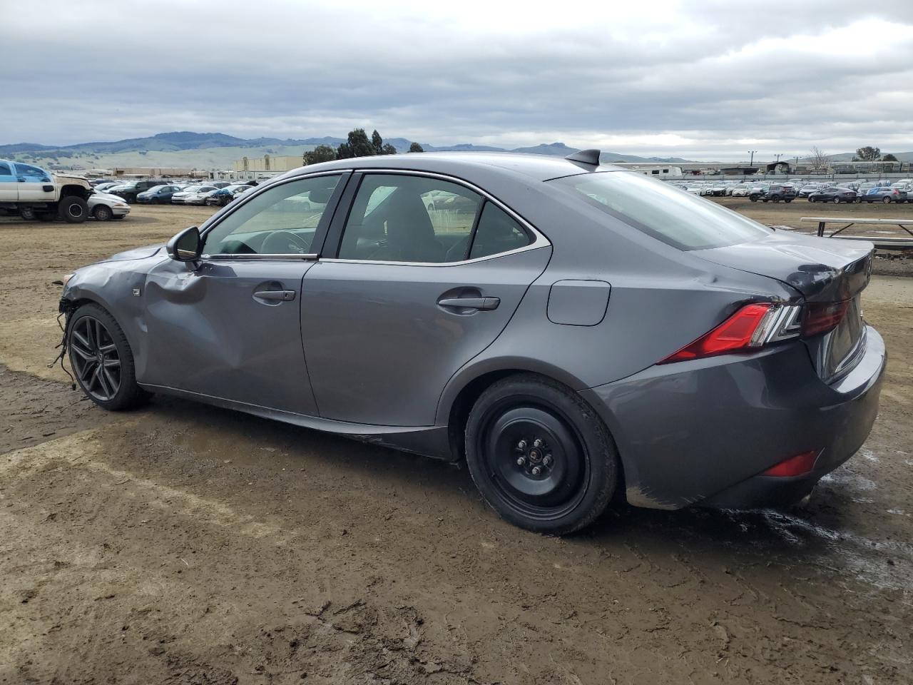 2014 Lexus IS - Image 2
