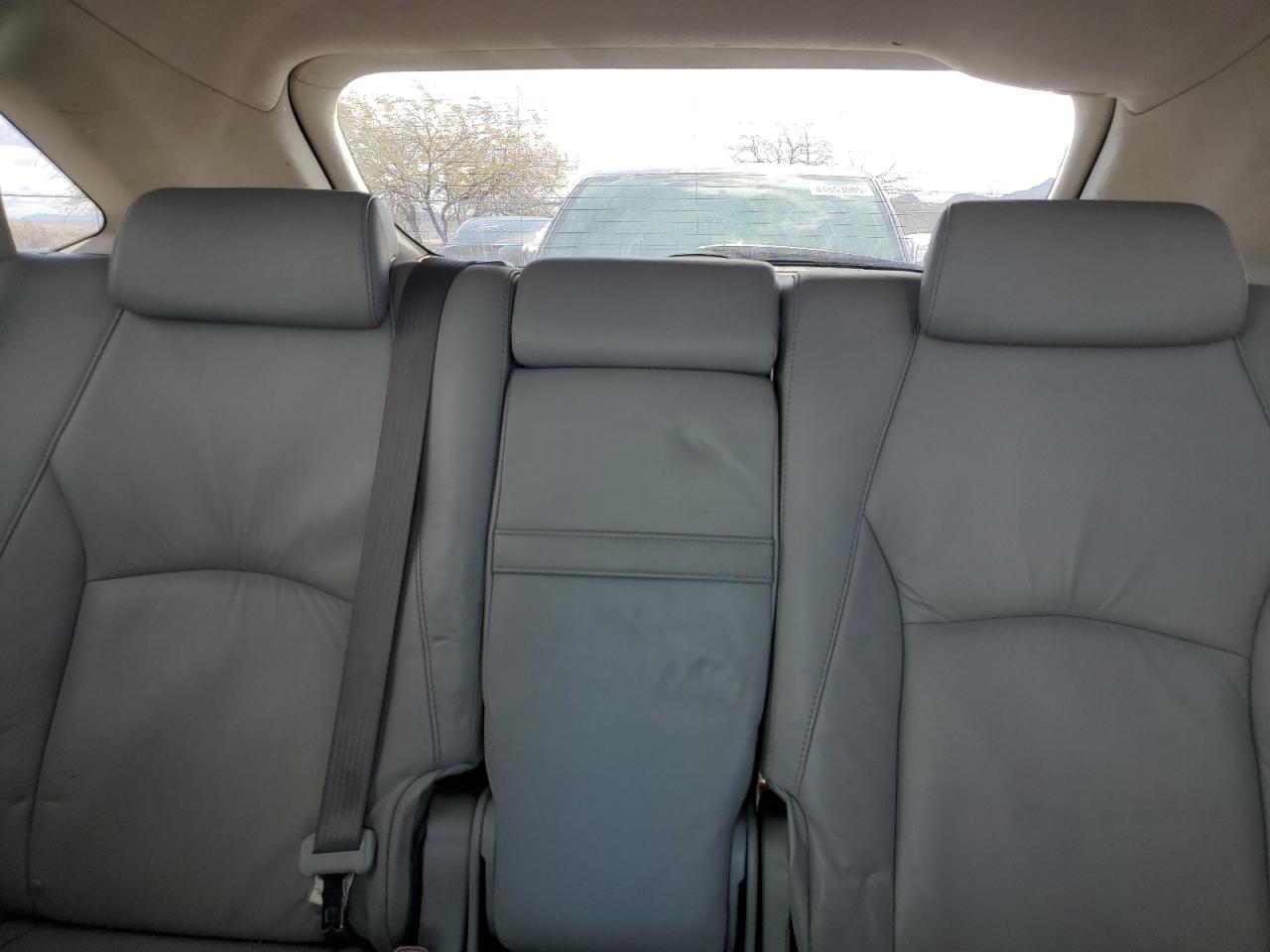 2005 Lexus RX - Image 10