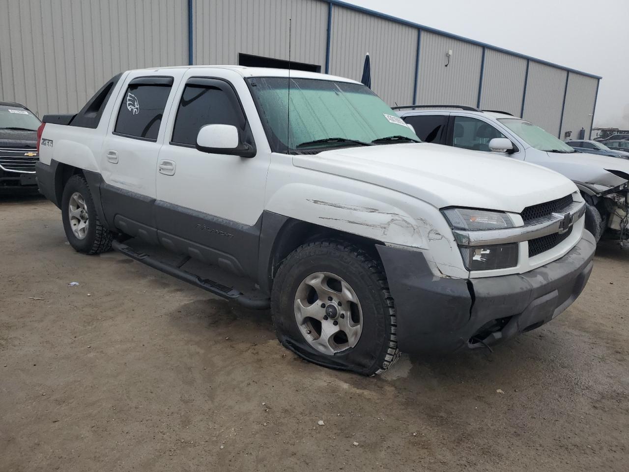 2003 Chevrolet Avalanche - Image 4