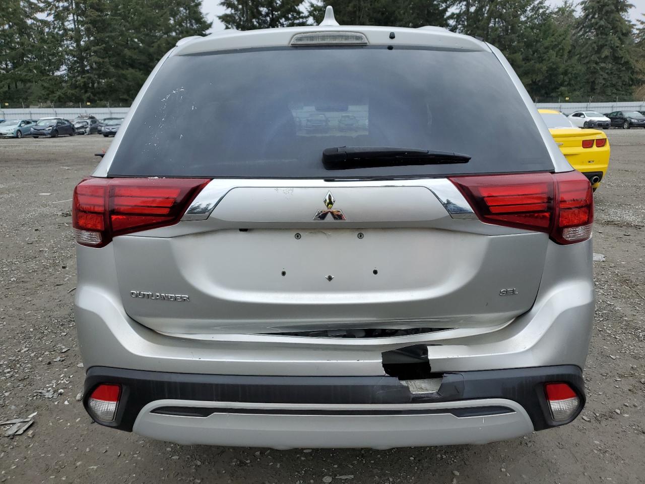 2020 Mitsubishi Outlander - Image 6