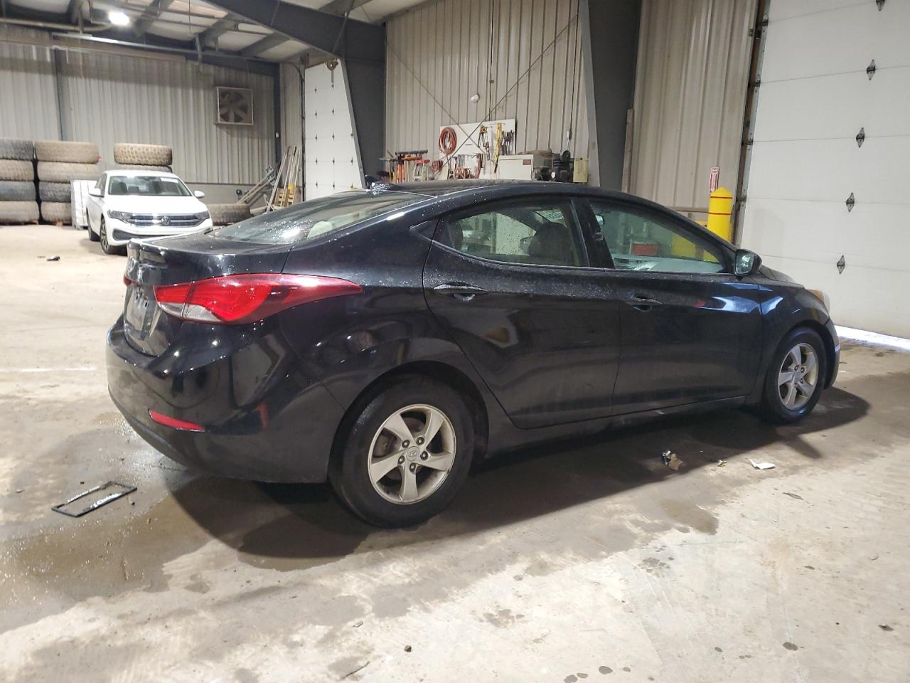 2015 Hyundai Elantra - Image 3