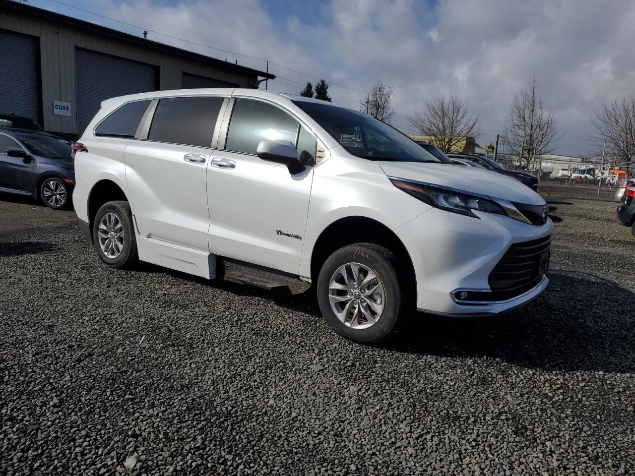 5TDYRKEC1NS100250 TOYOTA All Models 2022