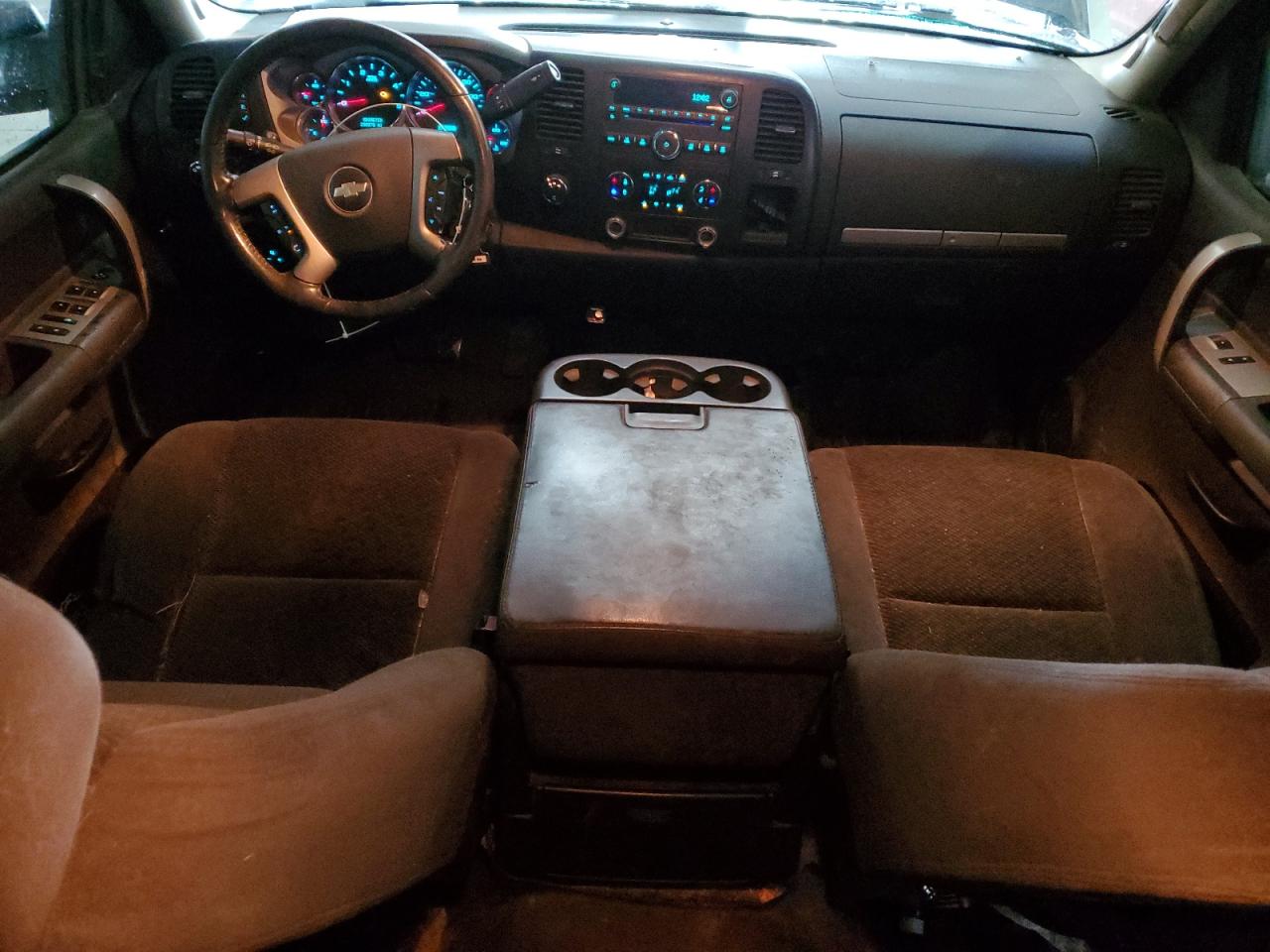 2007 Chevrolet Silverado - Image 8