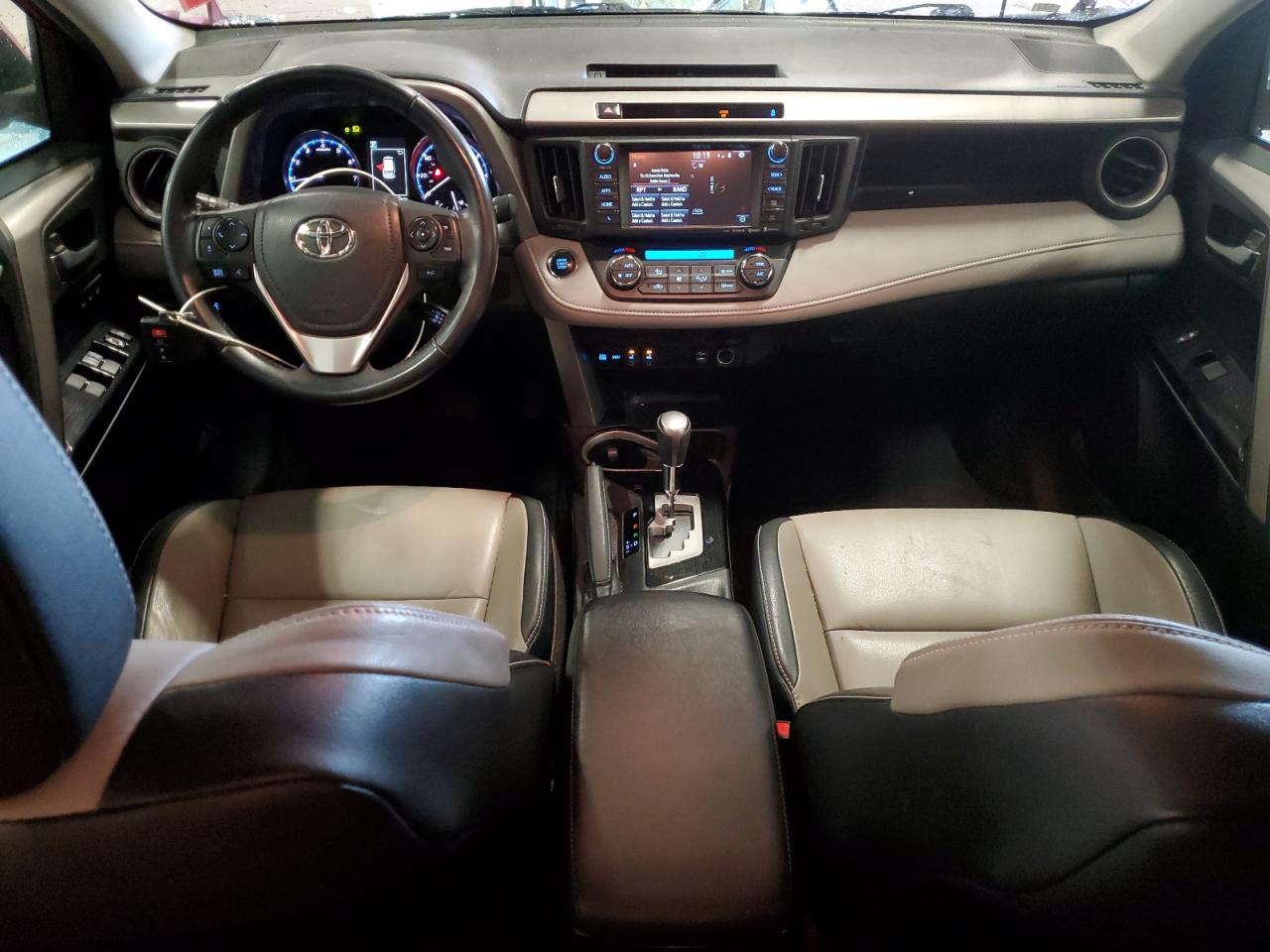 2016 Toyota RAV 4 - Image 8