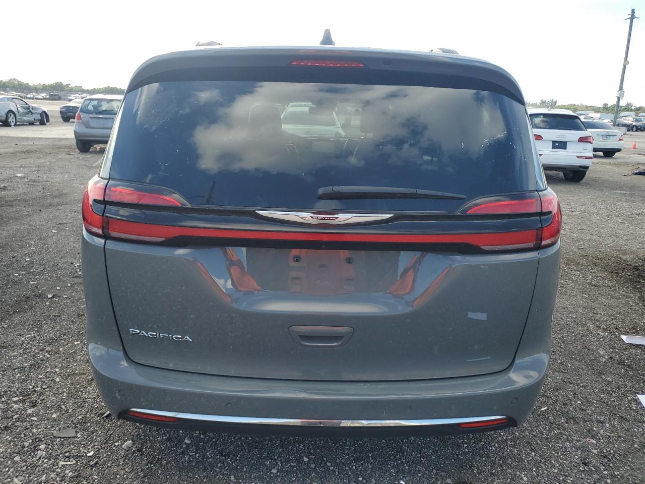 2022 Chrysler Pacifica - Image 6