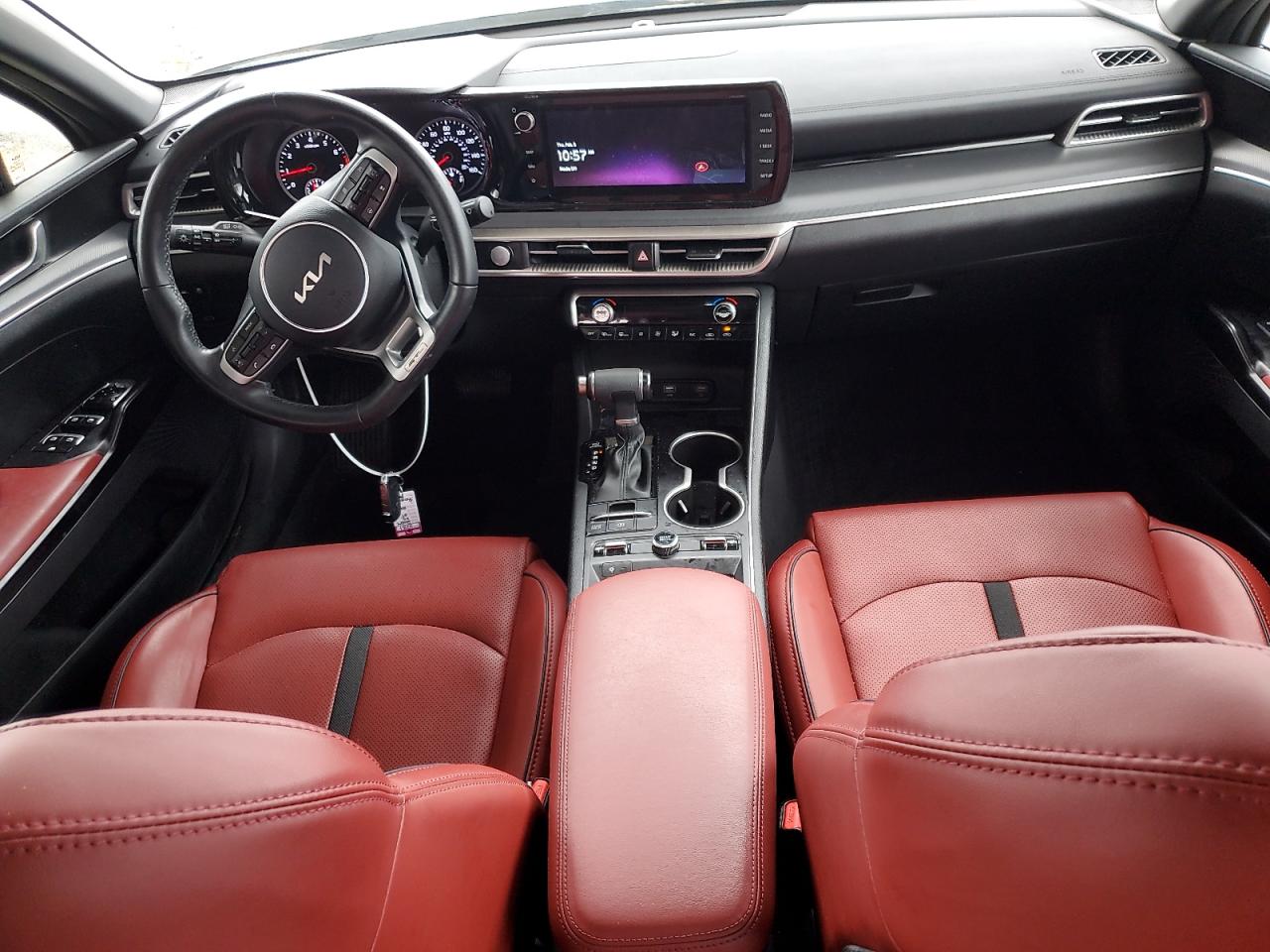 2024 Kia K5 - Image 8