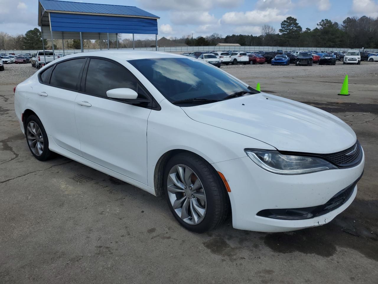 2015 Chrysler 200 - Image 4