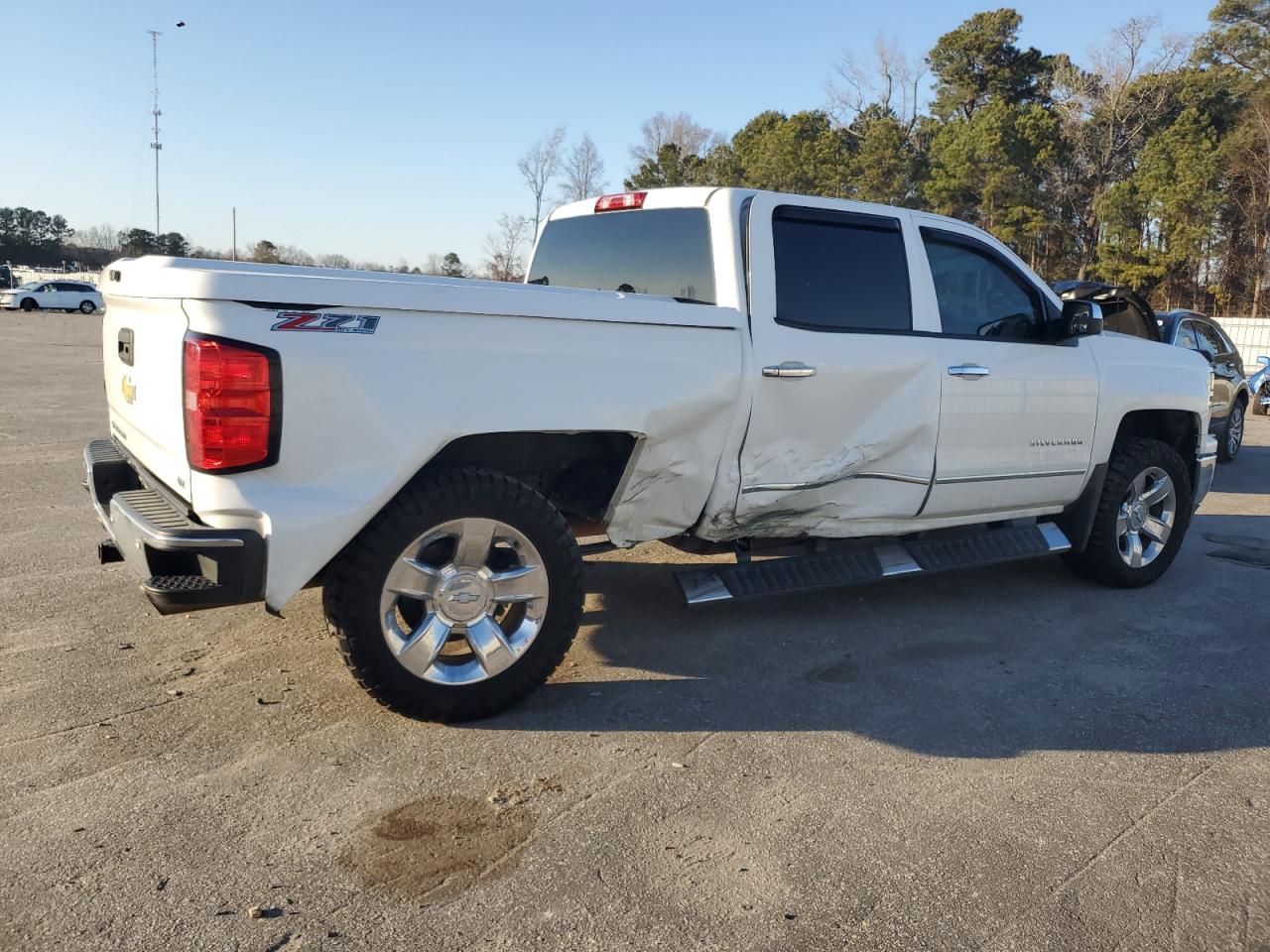 2014 Chevrolet Silverado - Image 3