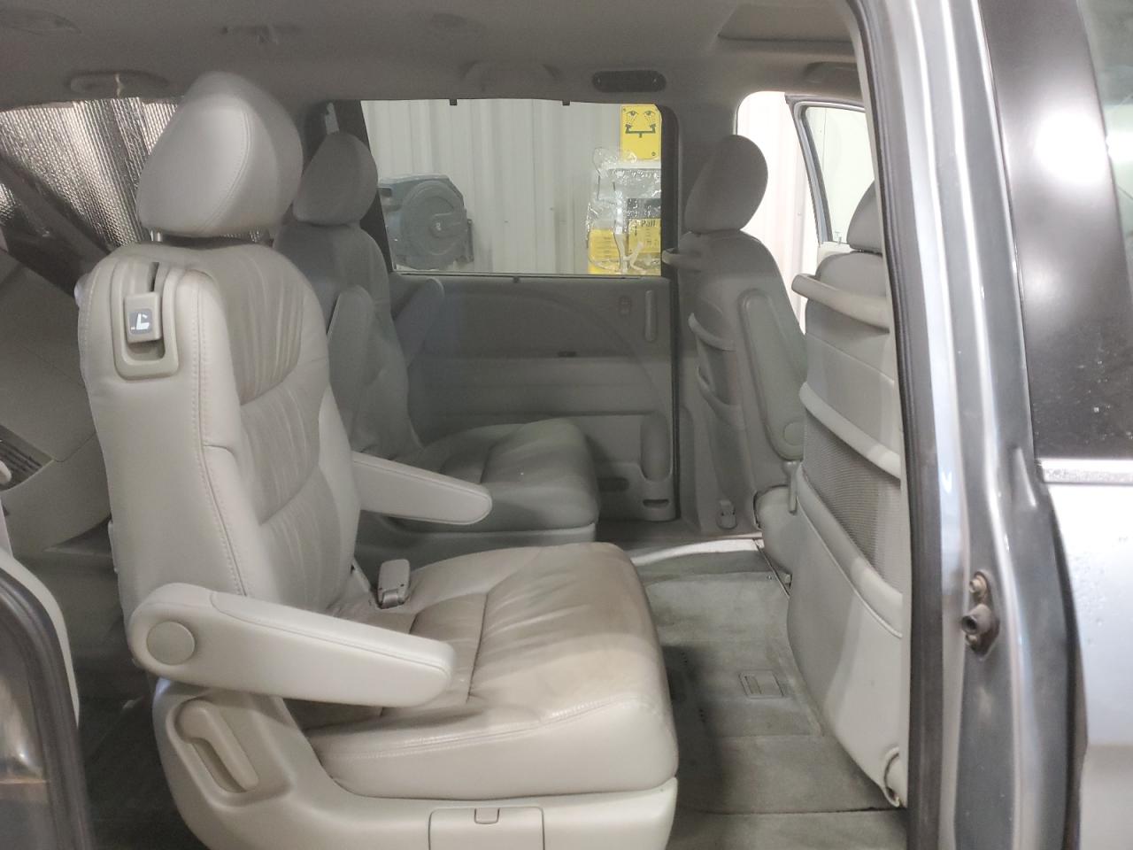2007 Honda Odyssey - Image 11
