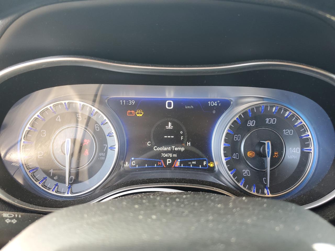 2017 Chrysler 300 - Image 9