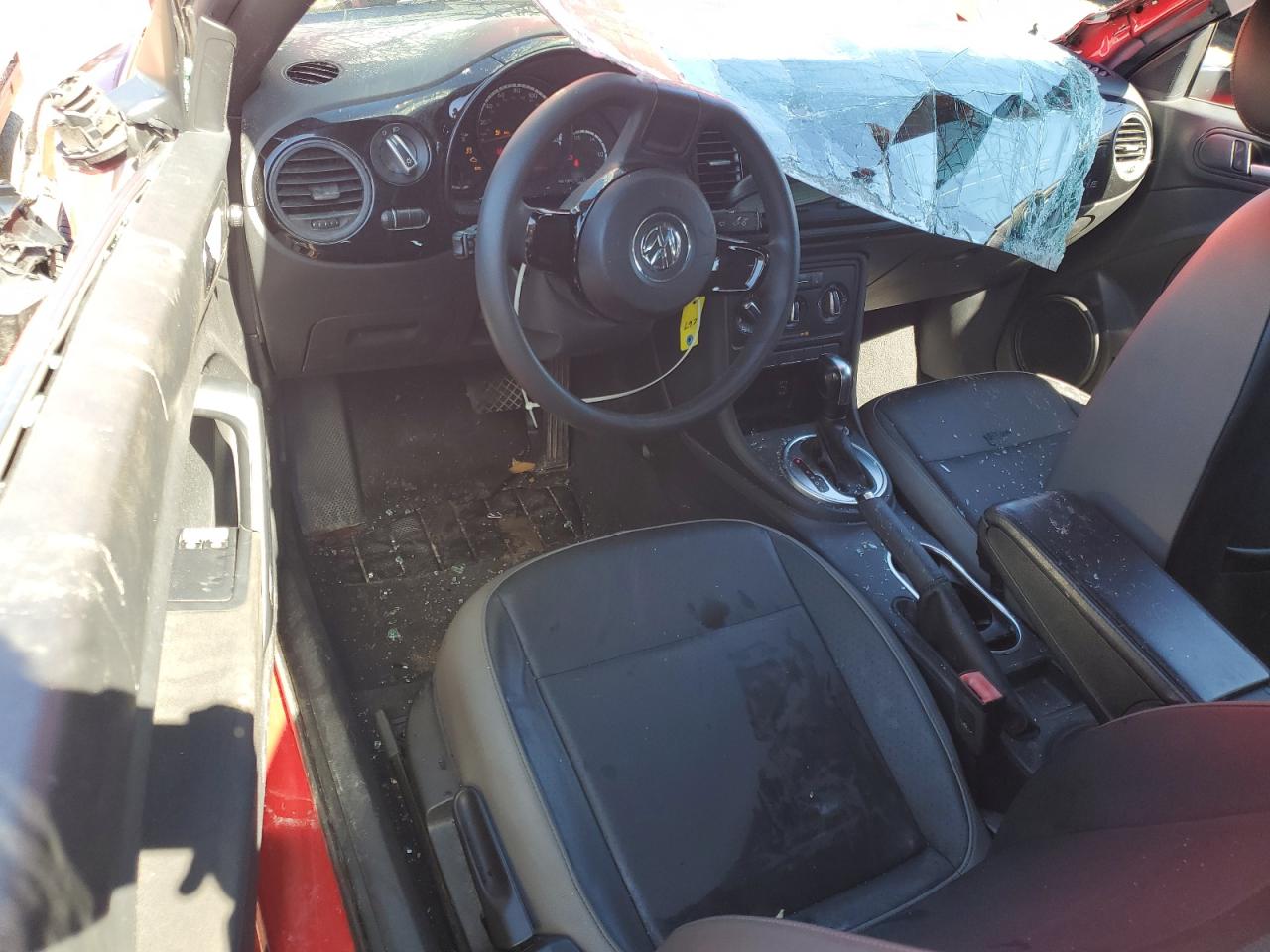 2015 Volkswagen Beetle - Image 8
