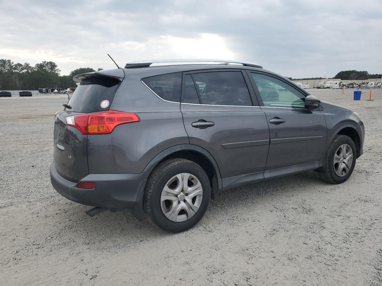 2015 Toyota RAV 4 - Image 3