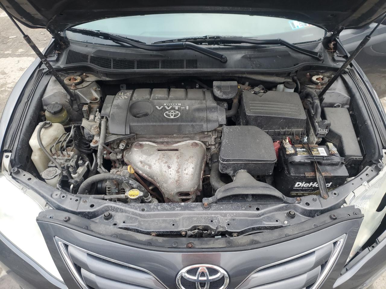 2010 Toyota Camry - Image 11