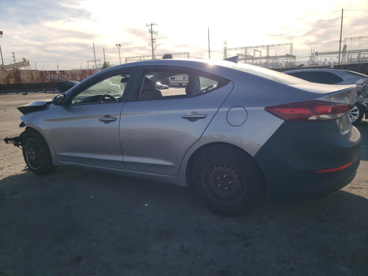 2017 Hyundai Elantra - Image 2
