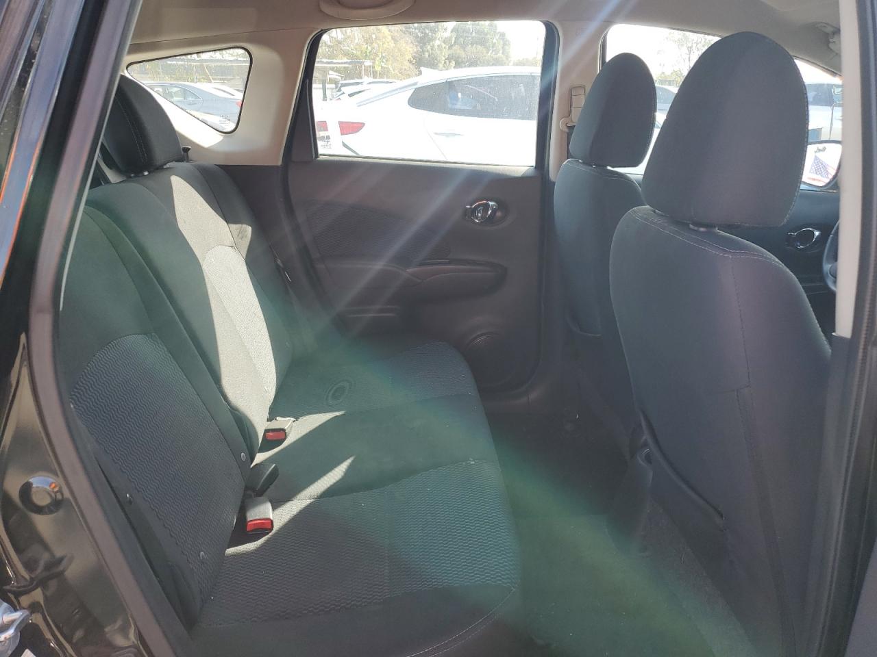 2015 Nissan Versa - Image 10