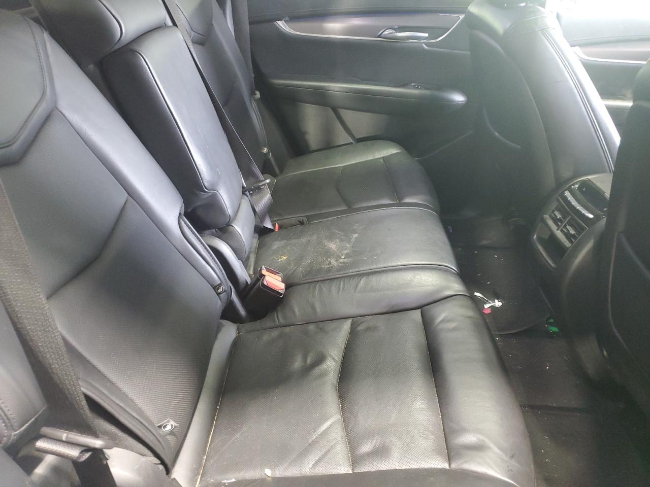 2019 Cadillac XT5 - Image 11