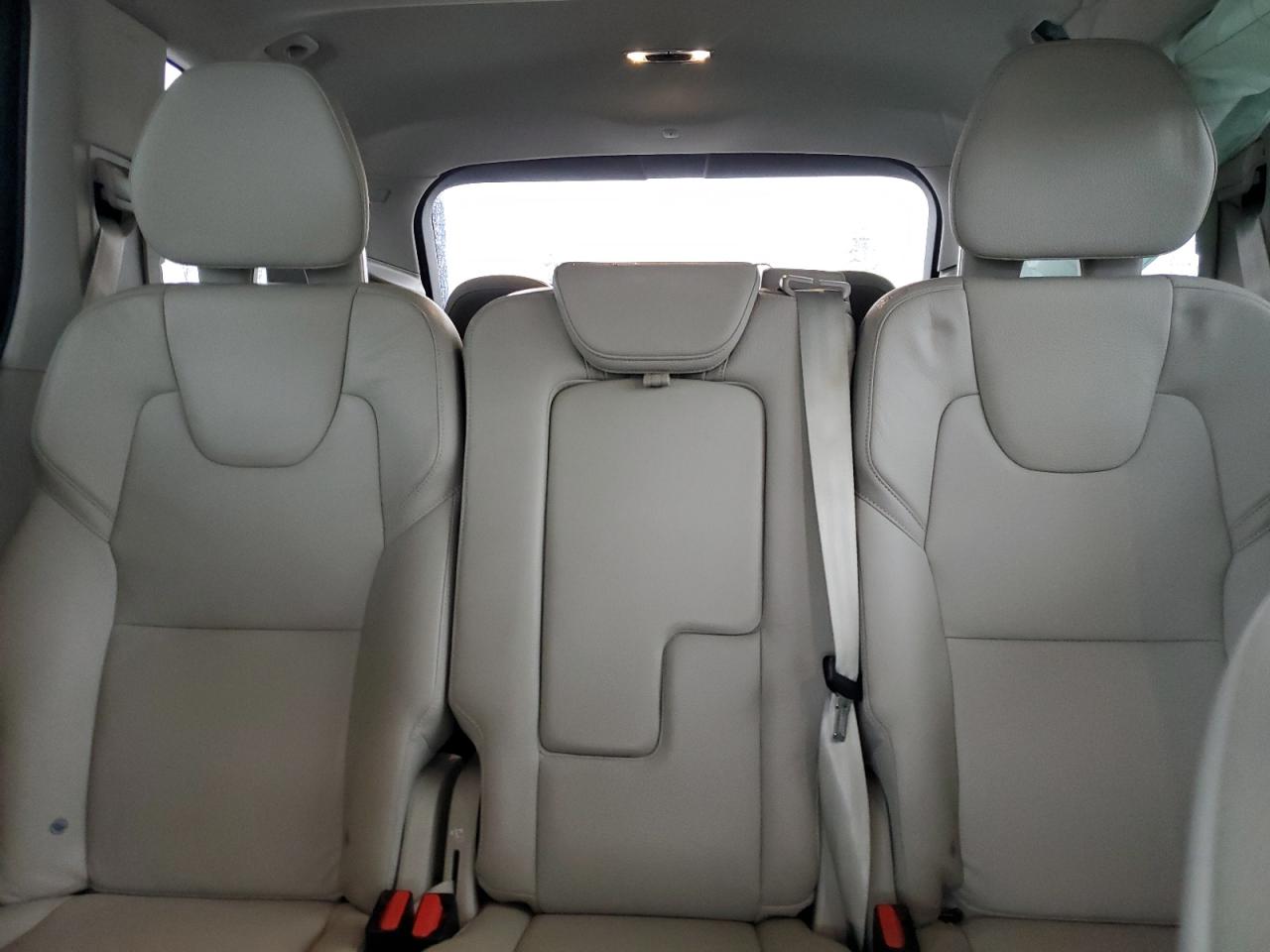 2021 Volvo XC90 - Image 10