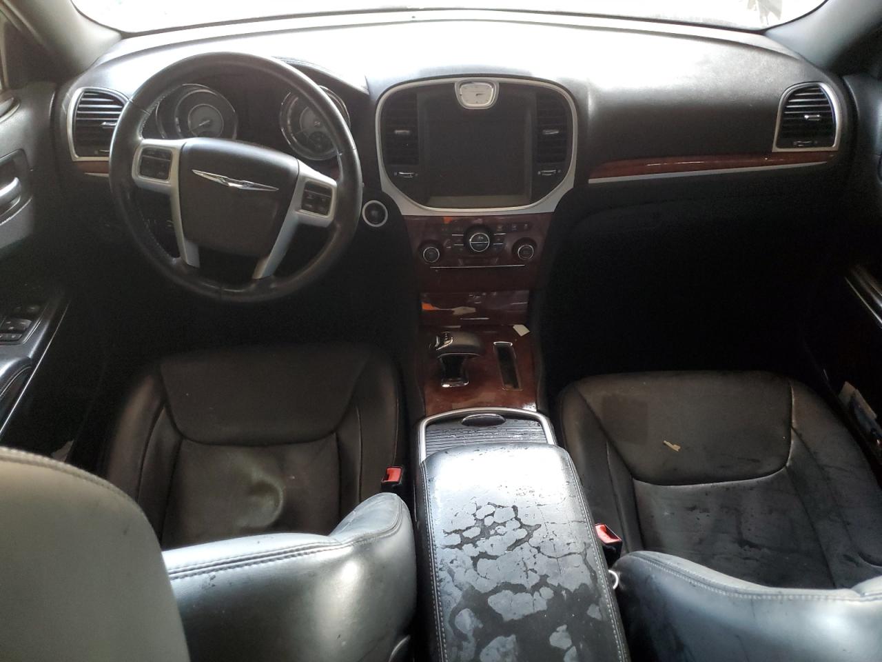2014 Chrysler 300 - Image 8