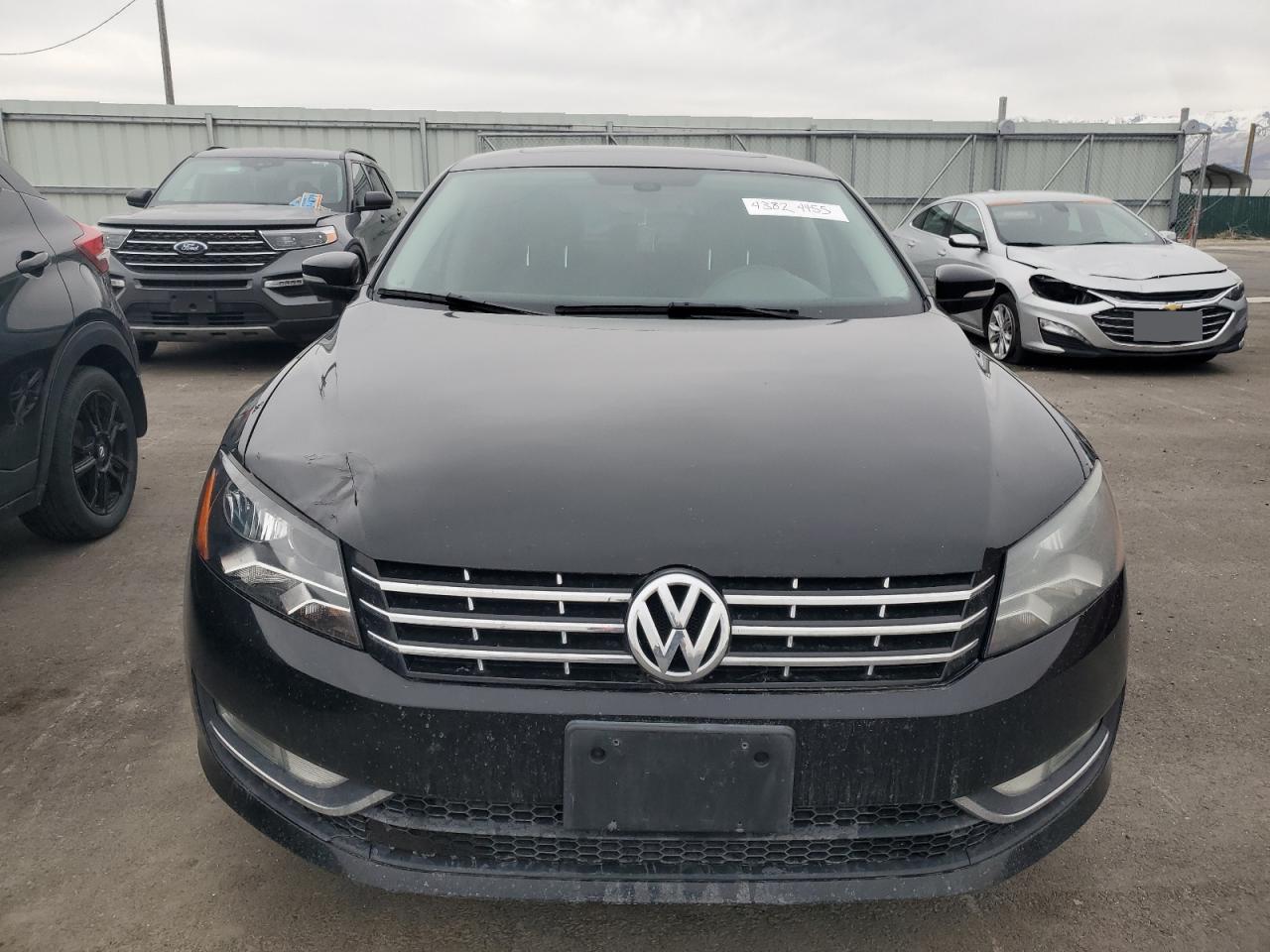 2015 Volkswagen Passat - Image 5