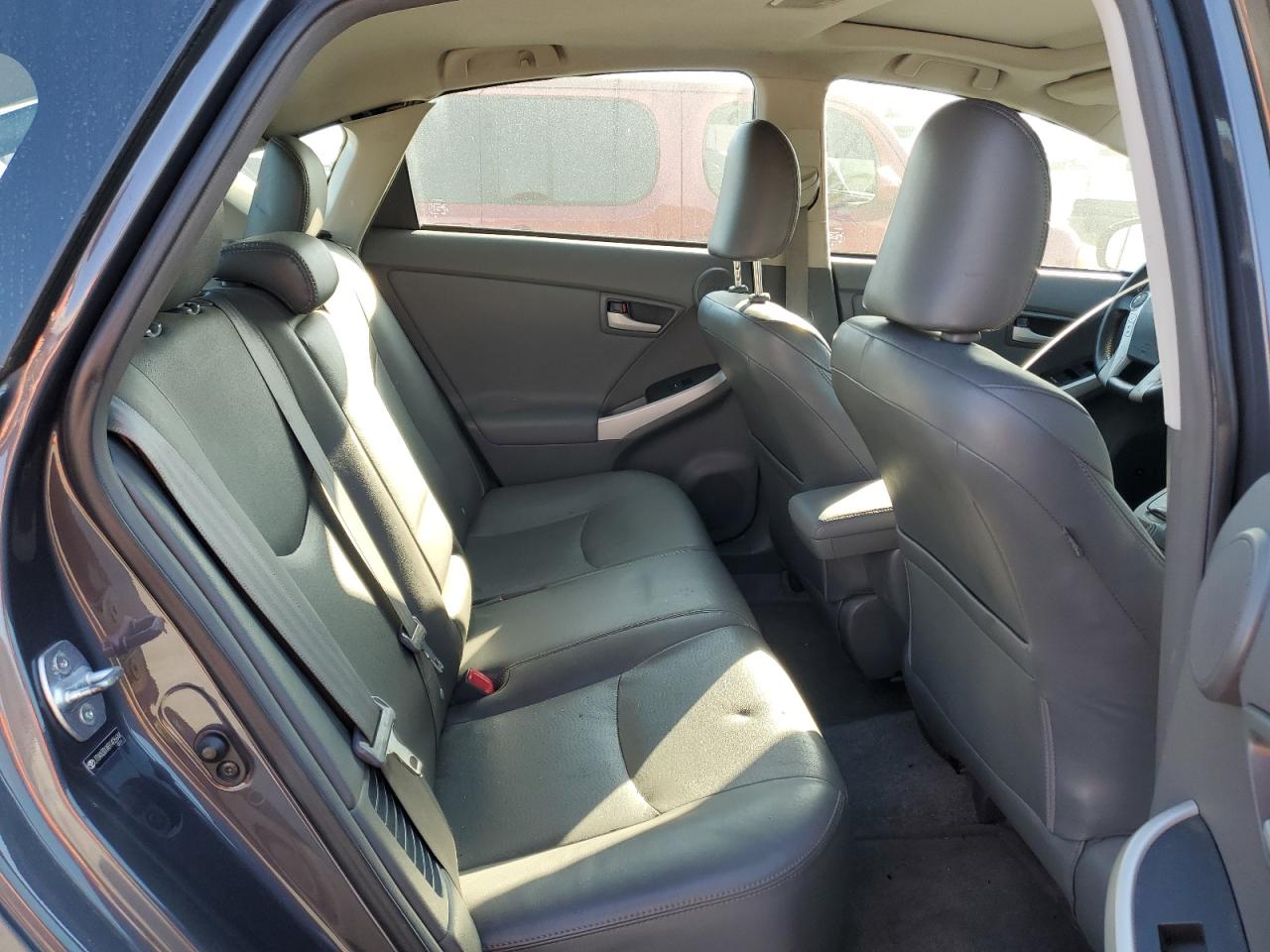 2011 Toyota Prius - Image 10