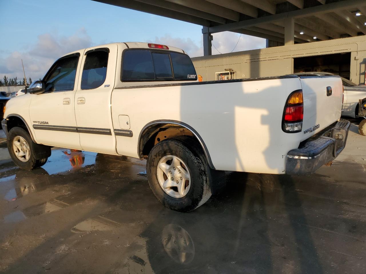 2002 Toyota Tundra - Image 2