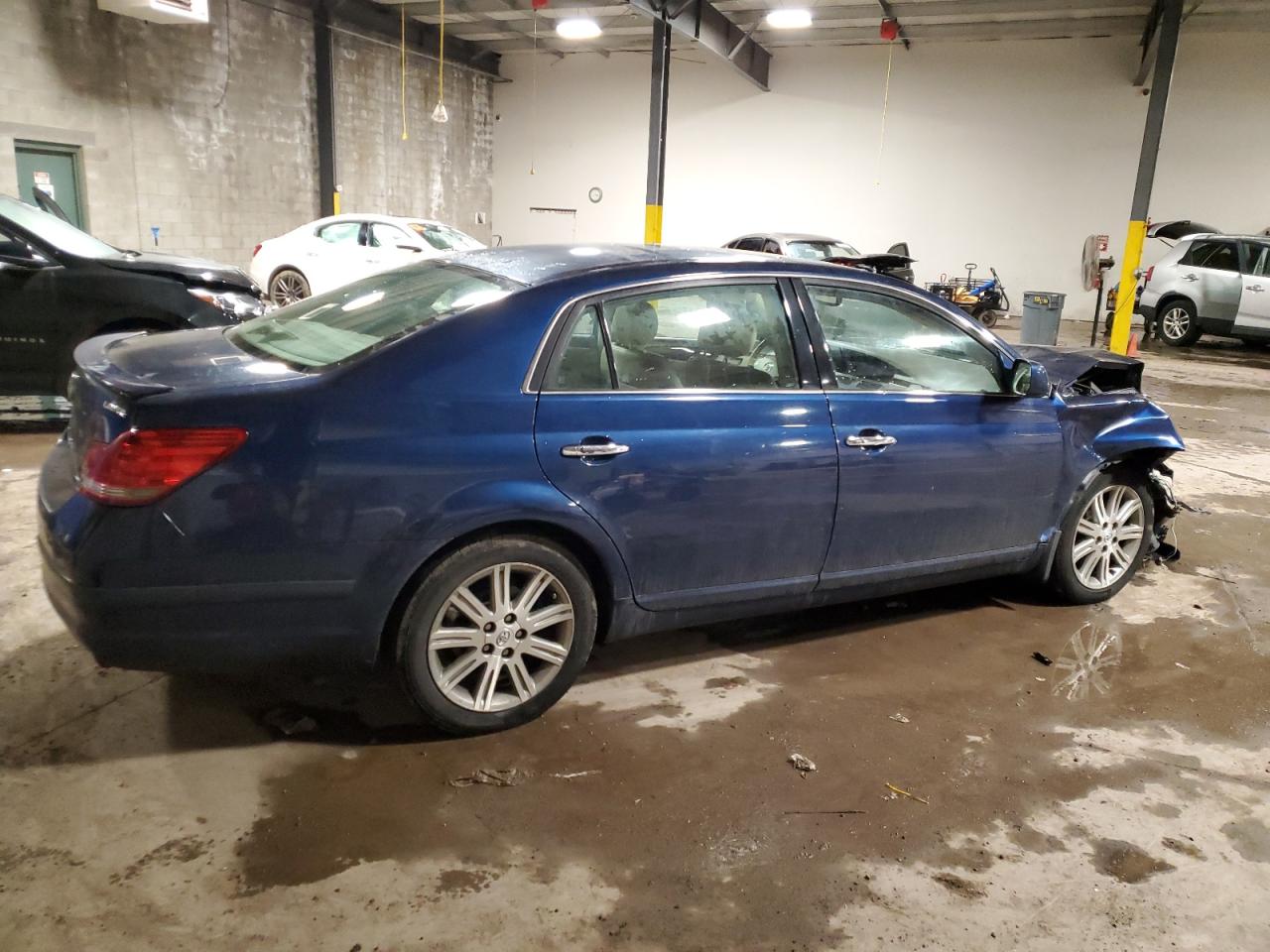 2008 Toyota Avalon - Image 3