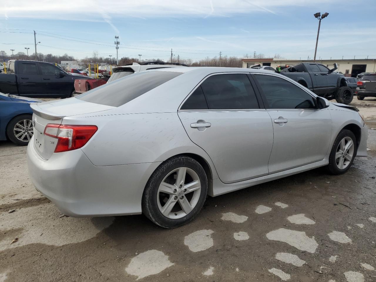 2014 Toyota Camry - Image 3